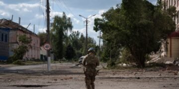 Сырский: под контролем ВСУ – 1294 кв. км территории и 100 населенных пунктов Курской области
