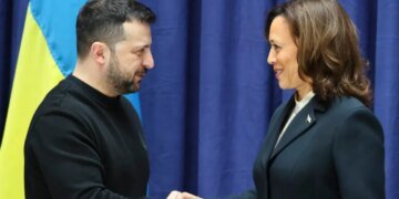 У Харрис личный конфликт с Зеленским:  The Telegraph пишет, что происходит