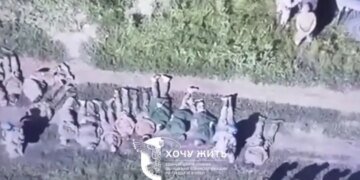 “Командири втікли”: російські військові здаються в полон у Курську