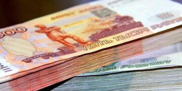 Пассажиров общественного транспорта в России призывают за деньги вербовать родственников для войны против Украины
