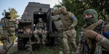 Операция ВСУ:  британский эксперт выдал три сценария развития событий в Курской области