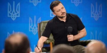 Выехало 7,5 миллионов: Зеленский обещает вернуть в Украину мужчин, сбежавших за границу