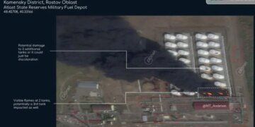 Шлейф дыма – на 30 километров: ситуация на нефтебазе под Ростовом тяжелая. ВИДЕО