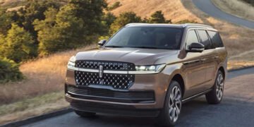 Ford показав розкішного і потужного конкурента Cadillac Escalade. ФОТО. ВІДЕО