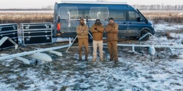 Укрспецсистемы передали военным новый антенный трекер АТ-2