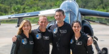 SpaceX готовит первый в истории приватный выход в открытый космос. Будет много риска