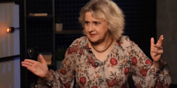 Оксана Забужко розповіла про обід у Кремлі в 2002 році: “еліта жерла” і підколювала Київ