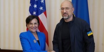 Байден высоко оценил работу Пенни Прицкер по экономической поддержке Украины