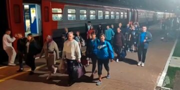 Более 76 тысяч человек эвакуируются из Курской области на фоне наступления украинских войск