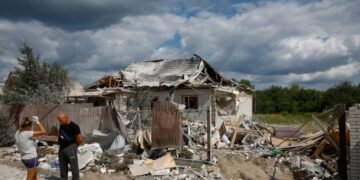Отец и сын погибли в результате ночного российского авиаудара под Киевом