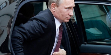 Путін боїться народу: ВІДЕО кортежу диктатора вражає