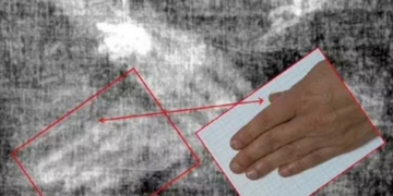 Звернули увагу на руки: дослідники Туринської плащаниці знайшли доказ розп’яття Ісуса Христа