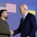 Байден объявил о помощи Украине на сумму более $8 млрд. Зеленский обещал эффективно ее использовать