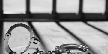 В Дубне инженеру дали три года колонии за надписи на ключах