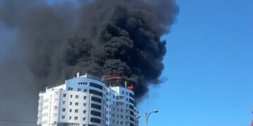 В российском Калининграде горит многоэтажка. ВИДЕО