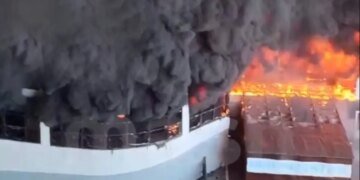 Масштабный пожар в РФ: в Подмосковье горит многоуровневая парковка. ВИДЕО