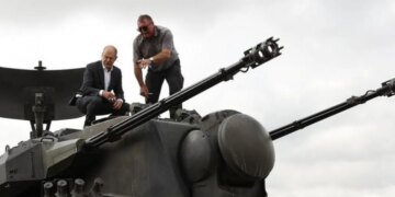Шольц готовит мирный план: Украина вряд ли на него согласится