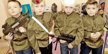 В России работадателям приказали заставить сотрудников рожать