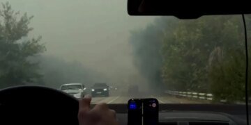 Ростов охвачен огнем и дымом: виновата ли молния? ВИДЕО