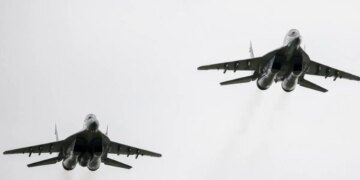 Россия нарушает воздушное пространство: страны Восточной Европы  обратились к НАТО