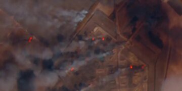 Пожежа охопила склади окупантів: нові супутникові фото з Краснодарського краю