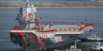Китай впервые вывел в море все свои авианосцы, и это выглядит зловещее, – The Telegraph