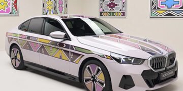Можуть змінювати колір: BMW почне виробництво авто-хамелеонів. ВІДЕО