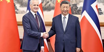 Сі Цзіньпін закликав створити умови для політичного врегулювання “кризи” в Україні