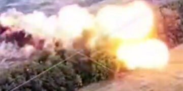 У ЗСУ показали, як долають загородження росіян на Курщині. ВІДЕО