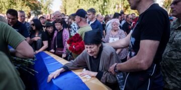 Число погибших от российского ракетного удара по Полтаве возросло до 58 человек