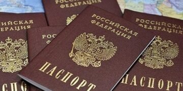 Для українців в окупації без паспортів РФ будують “міграційні табори”