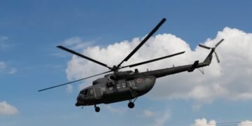 Суд арестовал подростков по делу о поджоге вертолёта Ми-8
