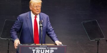 Трамп: США должны выйти из войны в Украине