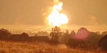 У Тихорецка и Торопца из-за атаки дронов горят военные склады