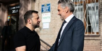 Зеленский: Запад должен разрешить дальние удары по территории РФ и поставлять больше оружия