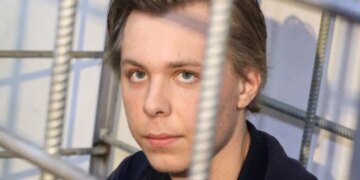В России парня, которого избил сын Рамзана Кадырова, будут судить за госизмену