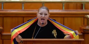 В Румынии слетела с президентской гонки  кандидатка, которая требовала аннексировать часть Украины
