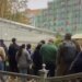Москвичи, не жалея детей, давили друг друга за бесплатную тыкву. ВИДЕО
