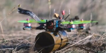 ГУР ярко “зажгло” в Теткино: FPV-операция разведки попала на ВИДЕО