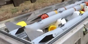 ВСУ начали бить по позициям противника американскими ракетами AIM-9X Block II. ВИДЕО