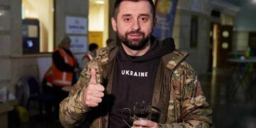 Когда “Слуги народа” отправятся на фронт: Арахамия назвал условие