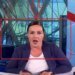 Под Zетницей Андреевой рухнул стул: ВИДЕО прямого эфира