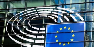 Россия заплатит: в ЕС одобрили кредит Украине в 35 млрд евро за счет денег Кремля