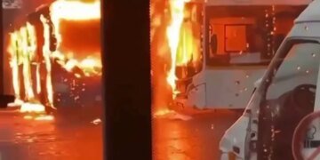 В Подмосковье внезапно вспыхнули автобусы: что случилось?