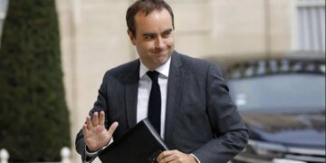 Франция дала заднюю: Лекорню объяснил, что не так с военной помощью Украине