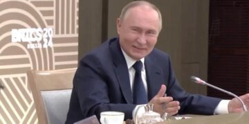 Путин с улыбкой заявил, что готов продолжать войну с Украиной. ВИДЕО