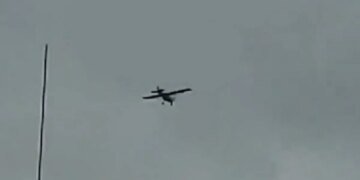 “На подлете к Москве”: в РФ заявили о массовой атаке более 100 БПЛА. ВИДЕО
