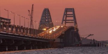Почему Крымский мост до сих пор стоит: ответ ВМС ВСУ