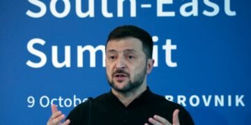 Зеленский: ситуация на поле боя дает шанс закончить войну не позднее 2025 года
