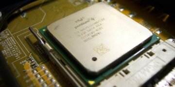 Падение гегемона. Как Intel столкнулся с мощным кризисом и сможет ли выбраться из него